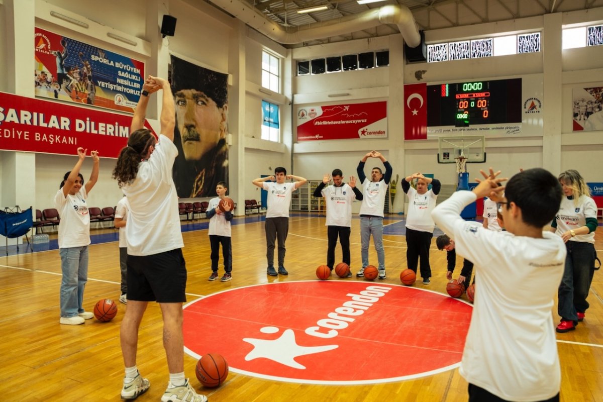 anadolu-efes-spor-kulubu-2024-2025-sezonu-one-team-sosyal-sorumluluk-projesi-1.jpg