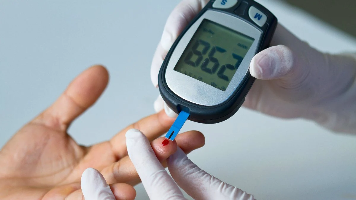 koronavirus-kan-sekerinin-yukselmesine-neden-olabiliyor-7744.webp