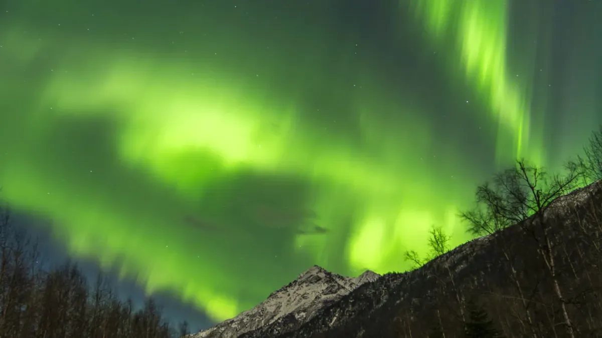 kuzey-isiklari-alaska-da-goruntulendi-1-001.webp