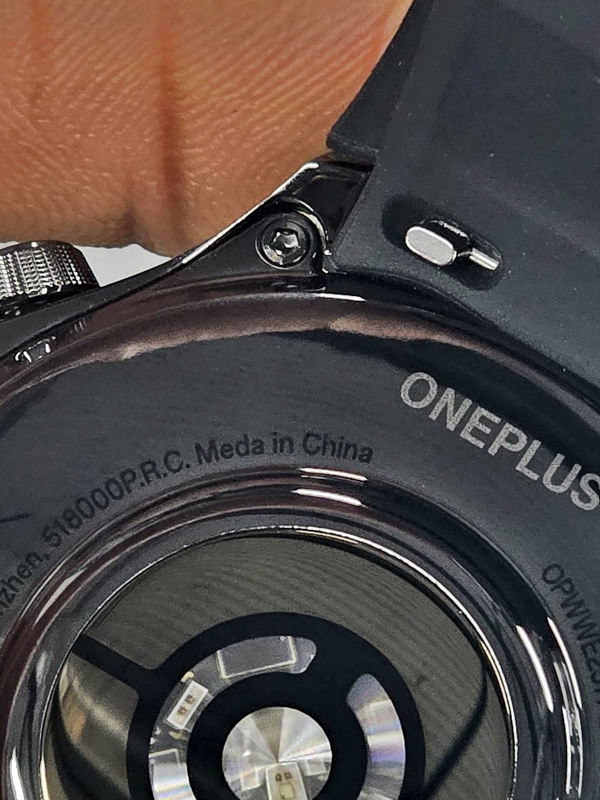 one-plus-watch-3-hatali-yazim-1.jpg