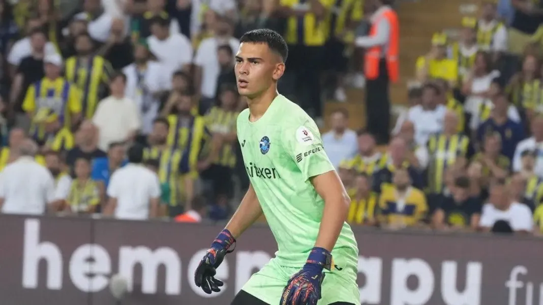 1200x675-fenerbahceden-adana-demirspora-deniz-eren-donmezer-teklifi-1723453456234.webp