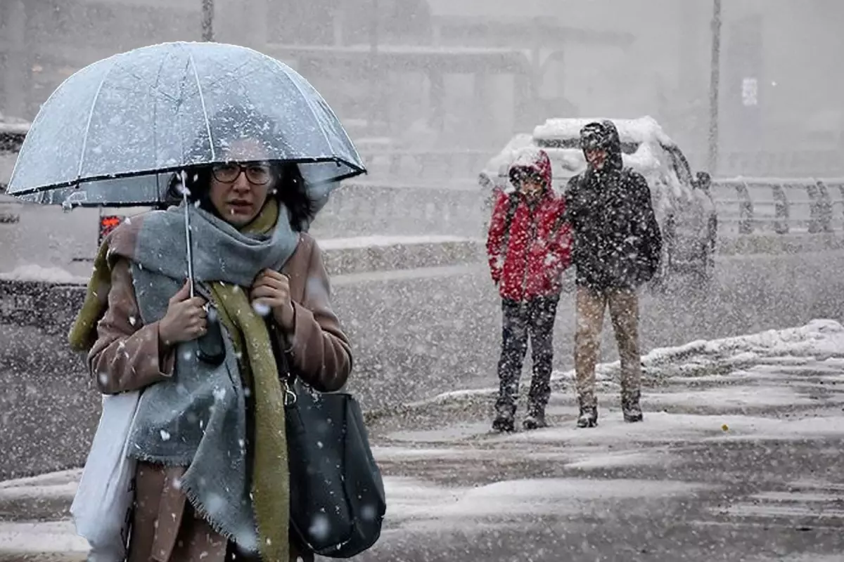 meteoroloji-26-ili-uyardi-istanbul-a-kar-yagisi-18454397-4569-amp.webp