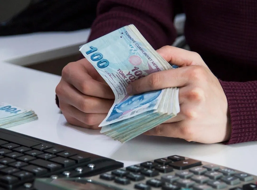 0x0-toplu-sozlesme-2023-son-dakika-gozler-hakem-kurulunda-milyonlarin-gozu-o-tarihe-dondu-emekli-ve-memur-zammi-be-1693040512826-1.webp