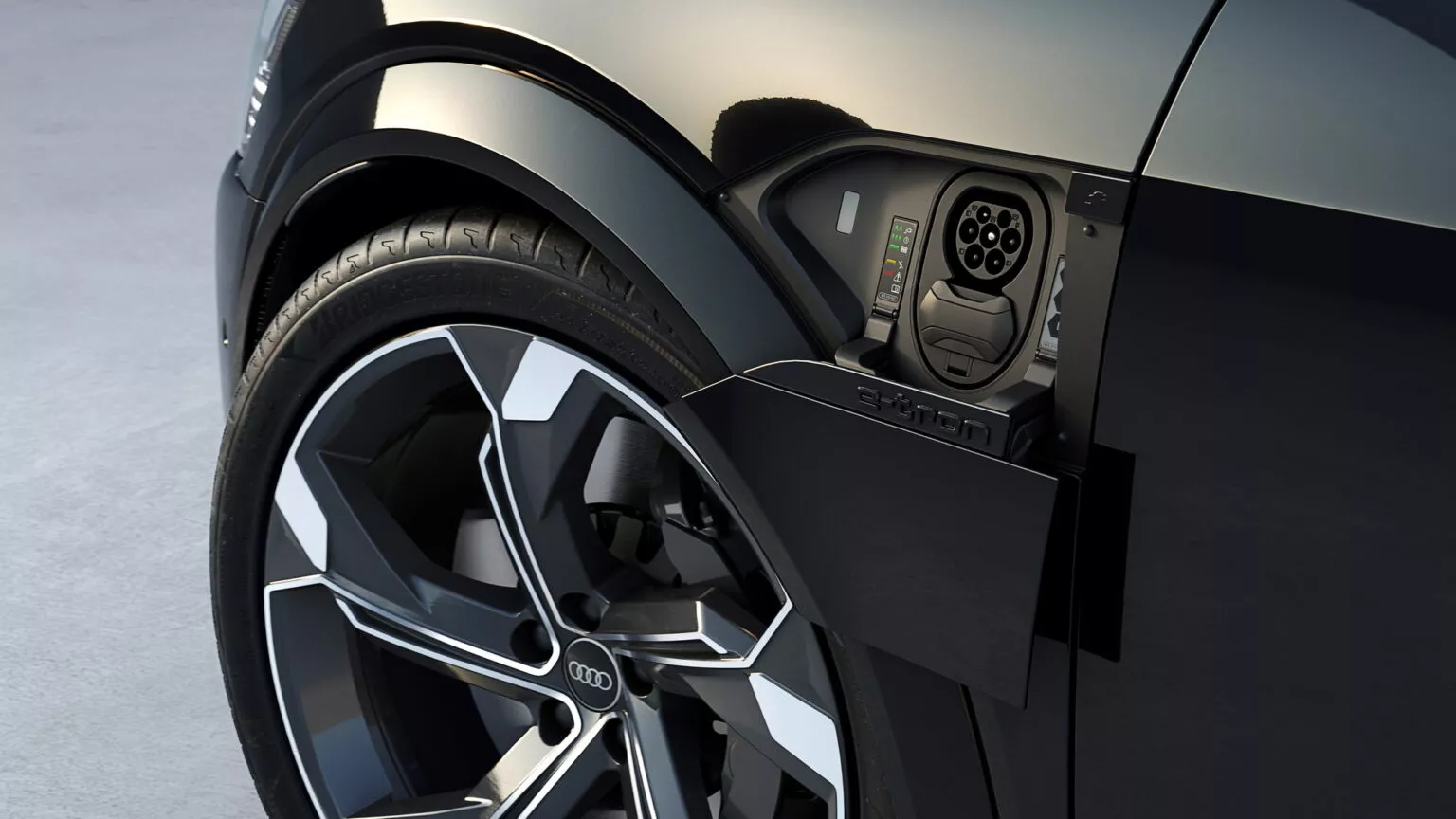 2023-audi-sq8-e-tron-1536x864.webp