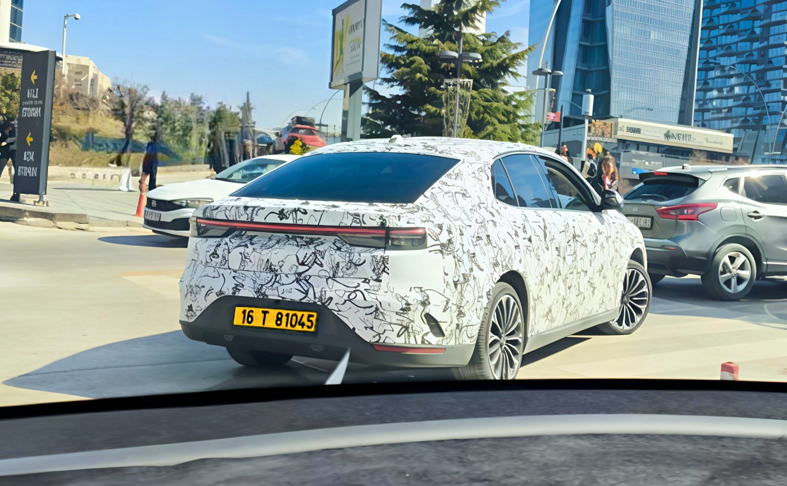 9f8ecba3-c186-4df7-a538-d9446c65bdd8