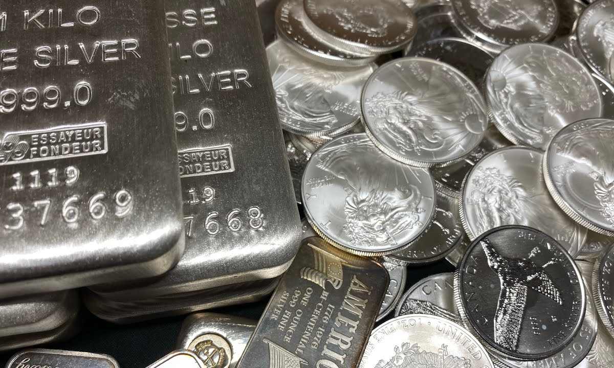 silver-coins-vs-silver-bars