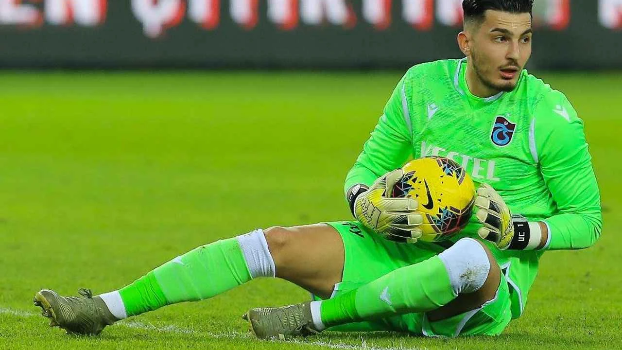 trabzonsporun-milli-kalecisi-ugurcan-cakirin-aci-gunu-gmpx