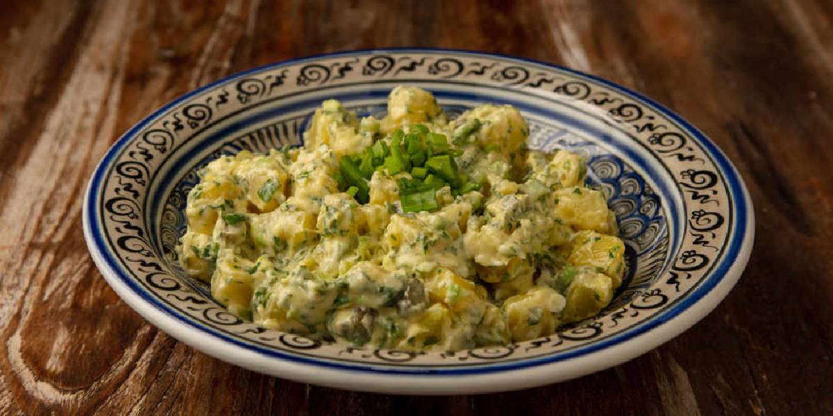 hardalli-yogurtlu-patates-salatasi-1