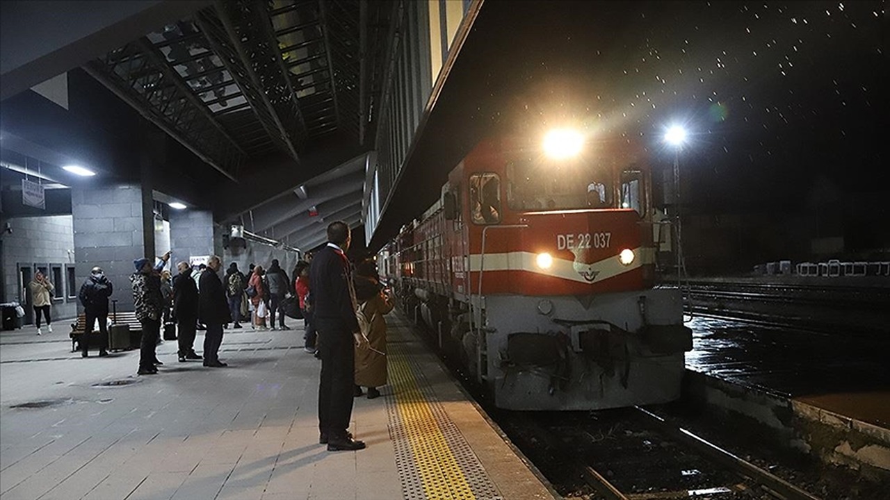 turistik-diyarbakir-ekspresi-ne-zaman-basliyor-1280x720.jpg