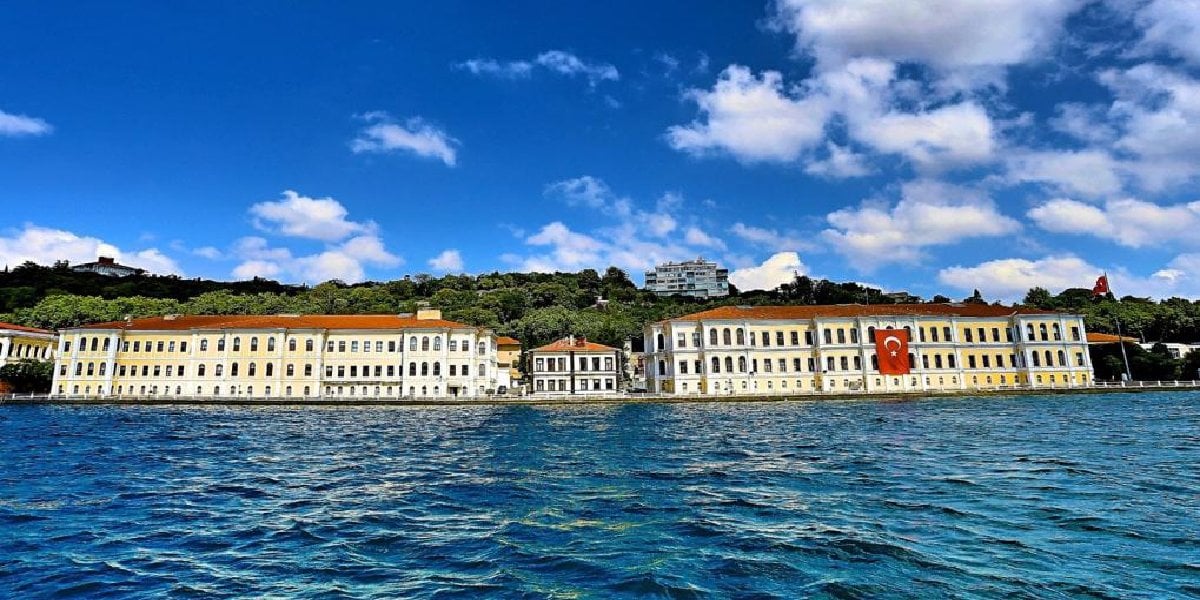 kabatas-erkek-lisesi-002-001