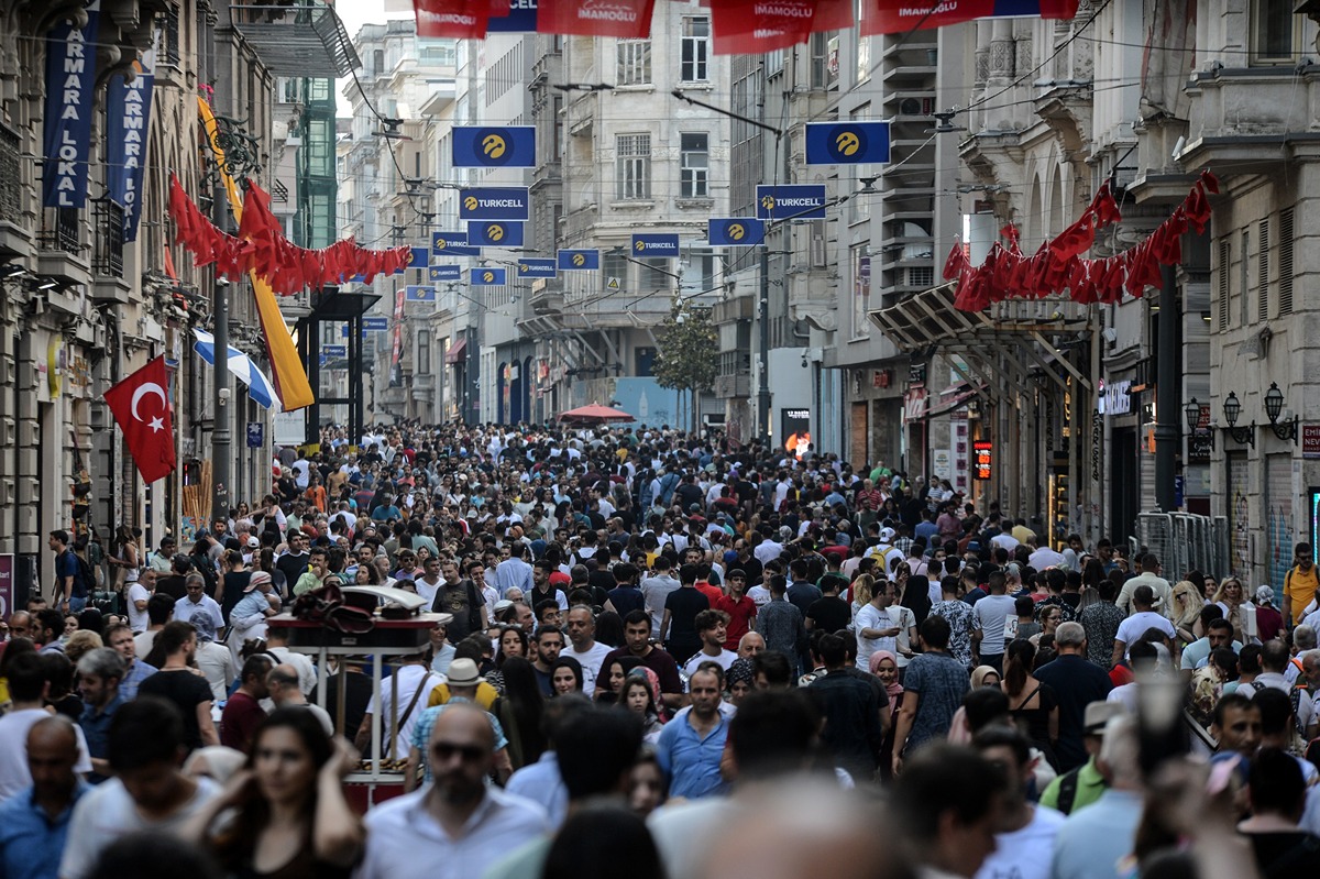 istiklal-caddesi-kalabalik-1200x799.jpg