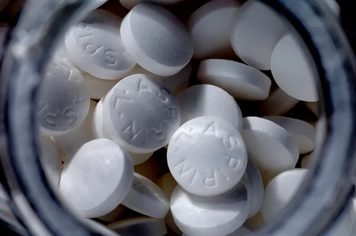 aspirin-kalp-krizi-ve-felcten-korur-mu-1-1200x796.jpeg