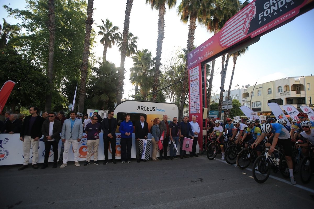 akra-gran-fondoda-pedallar-dostluk-icin-dondu-1.jpg