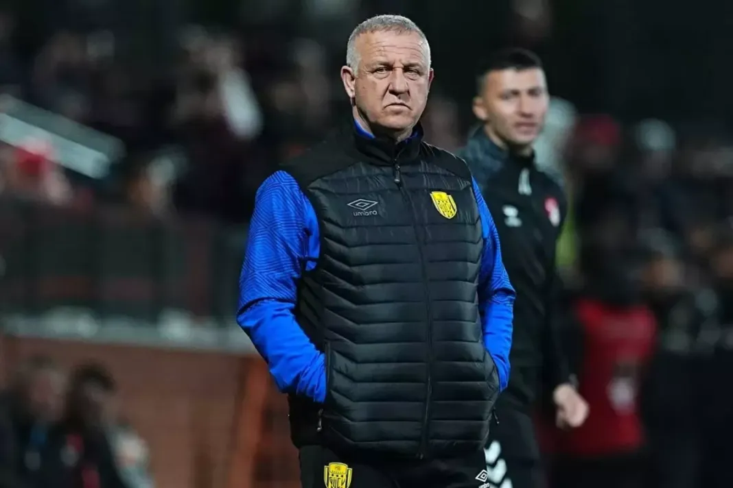 ankaragucu-teknik-direktoru-mesut-bakkal-18524769-4871-amp-jpg.webp