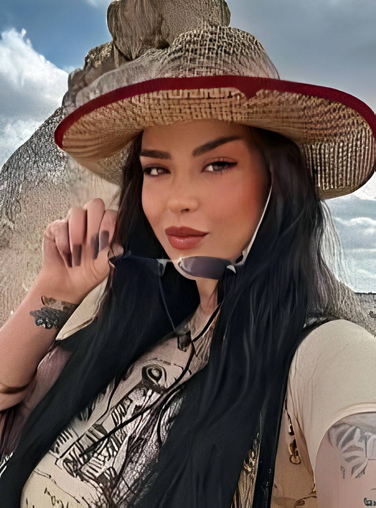 elif-kirav-kimdir-kac-yasinda-instagram-hesabi.jpg