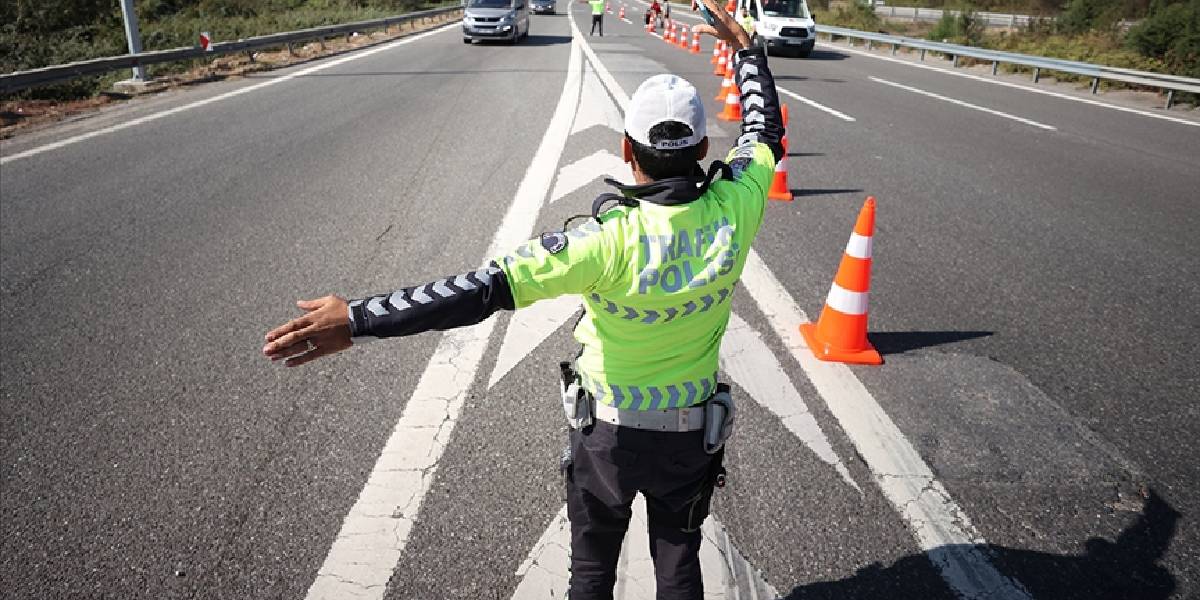 istanbulda-trafige-kapali-yollar-2.jpg