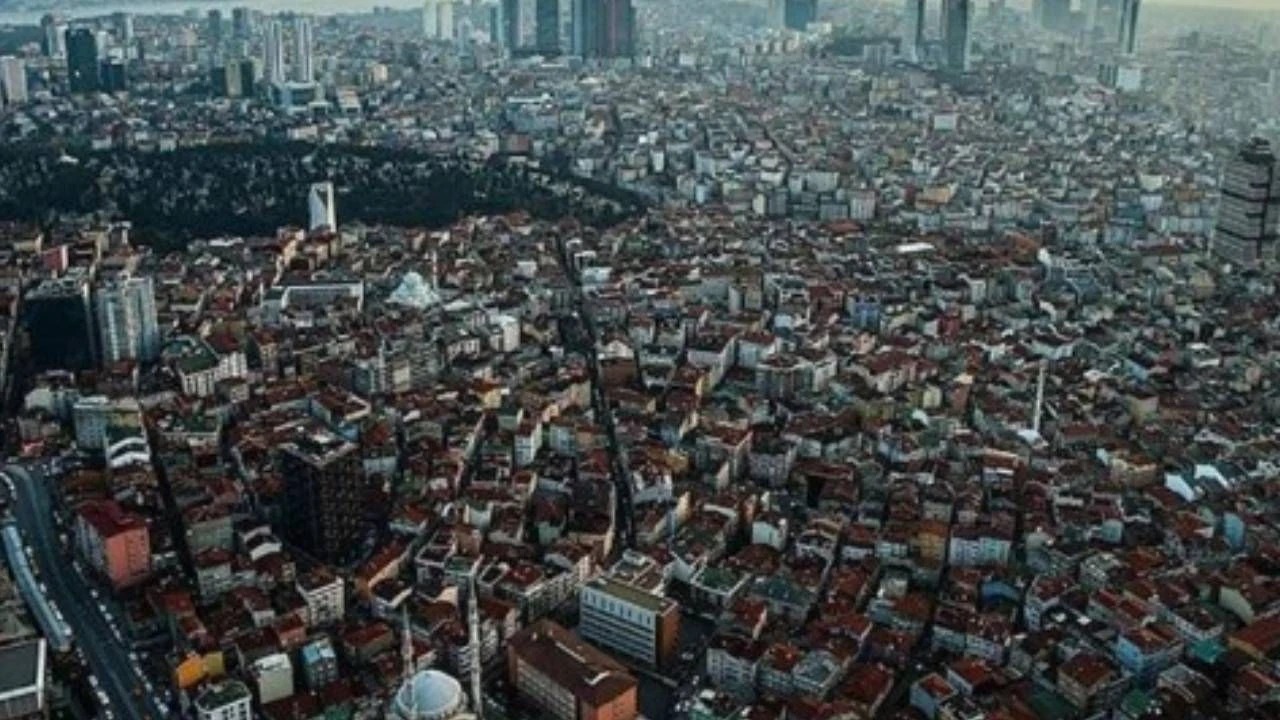 istanbulda-depremden-korkan-oraya-tasinsin-prof-dr-ahmet-ercan-istanbulun-en-guvenli-bolgesini-acikladi-2.jpeg
