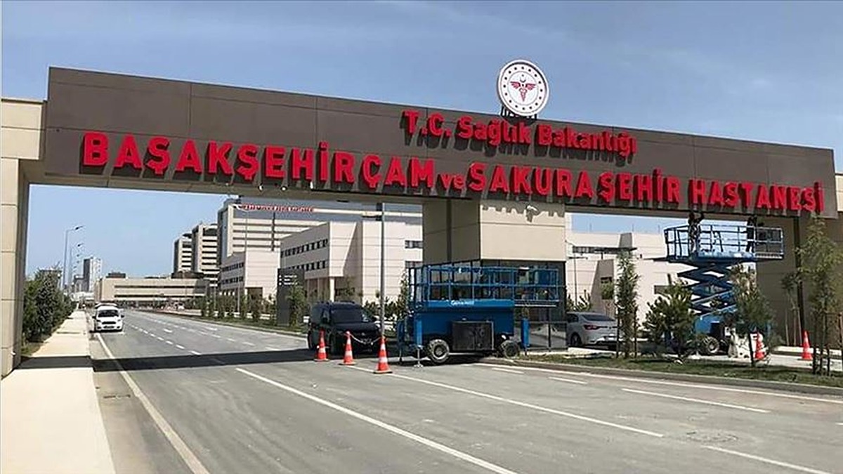 istanbuldaki-cam-ve-sakura-sehir.jpg