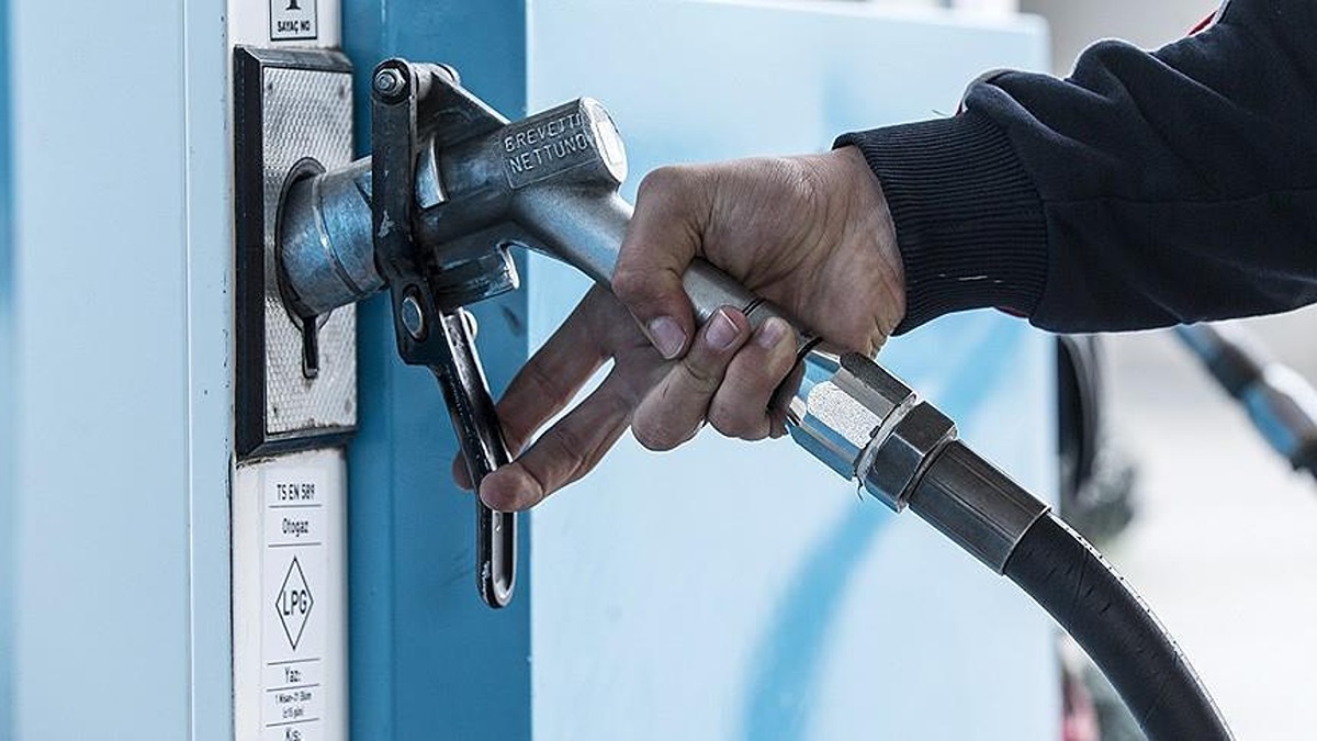 arac-sahiplerine-dev-mujde-lpg-fiyatlarina-dev-indirim-geliyor-iste-beklenen-rakam-ve-guncel-fiyatlar-1200x675.jpg