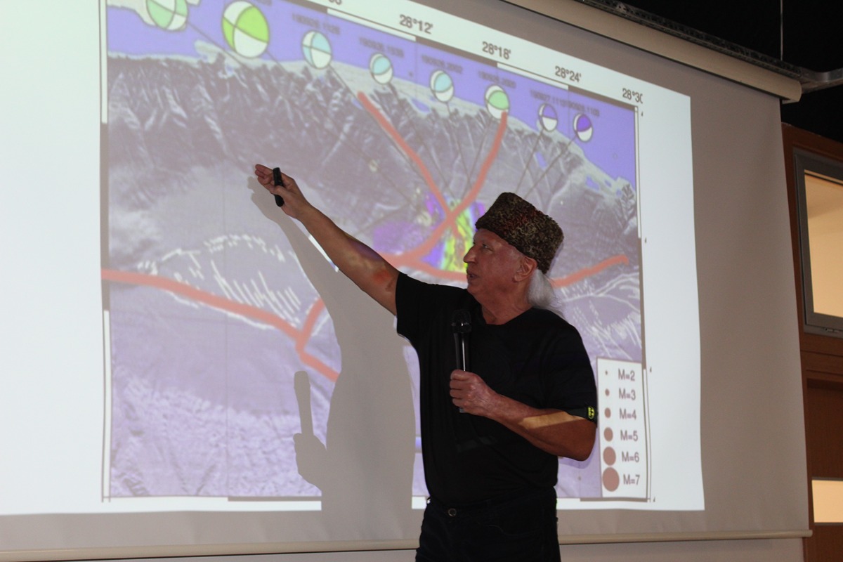 eprem-kahini-usumezsoy-o-ilimiz-icin-de-aylar-once-uyarmistibuyuk-deprem-bekliyorum-dedigi-bolge-de-sallanmaya-basladi-1200x800