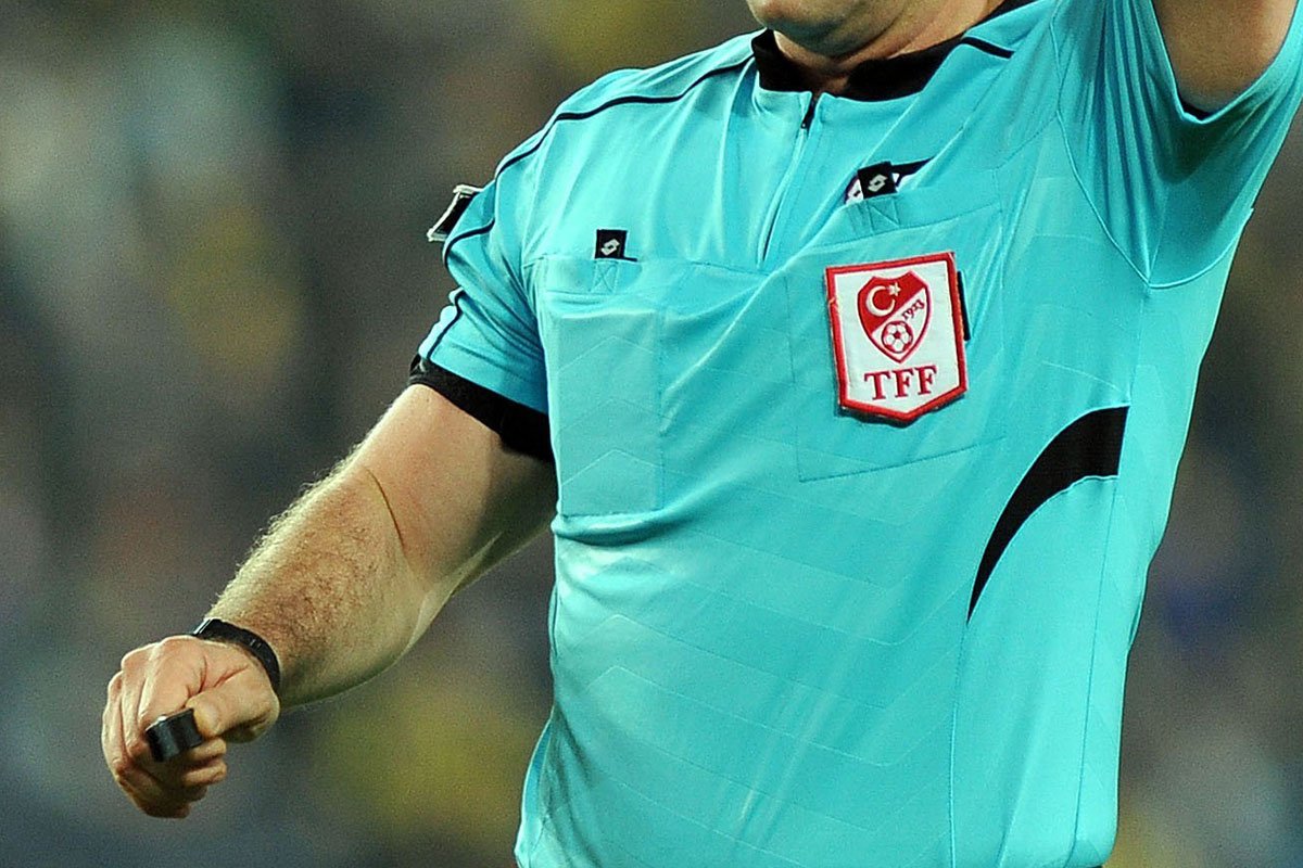 trendyol-super-ligde-bugun-oynanacak-maclar-icin-var-atamalari-yapildi-fenerbahce-besiktas-derbisinde-kim-gorev-alacak-2-001.jpg