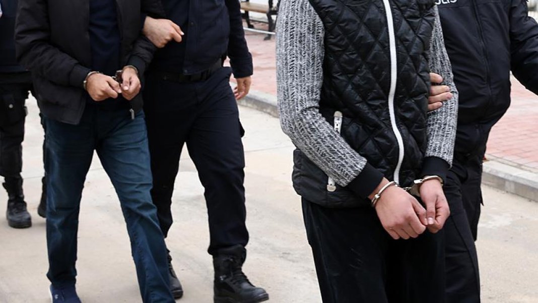 hain-fetonun-gizli-yapilanmasi-cokertildi-bakin-bu-yontemle-finansman-sagliyorlarmis-2.jpg