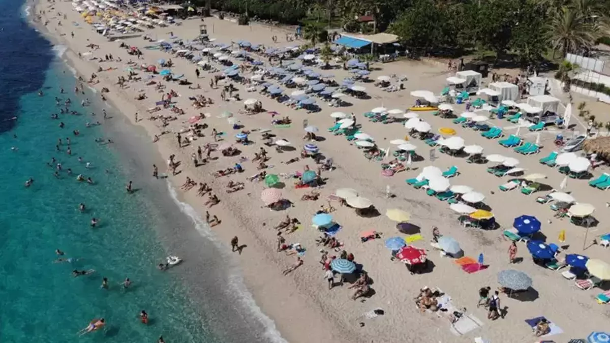 Rus turistler Ege'yi değil Akdeniz'i tercih ediyor! Ruslar o ilçemize akın akın geliyor