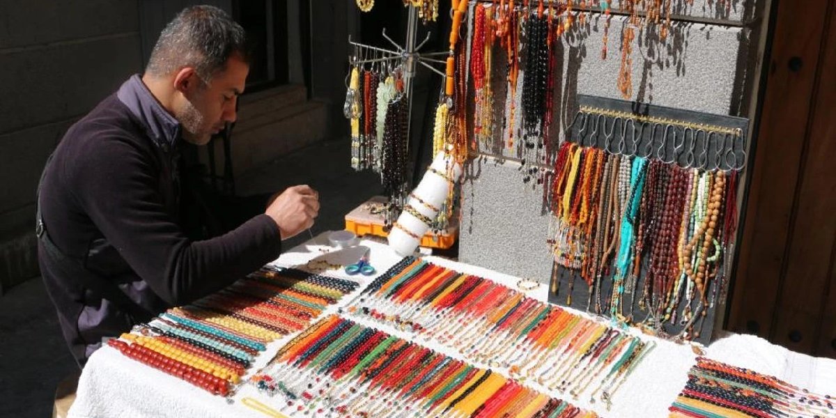 kehribar-omer-sapmaz.jpg