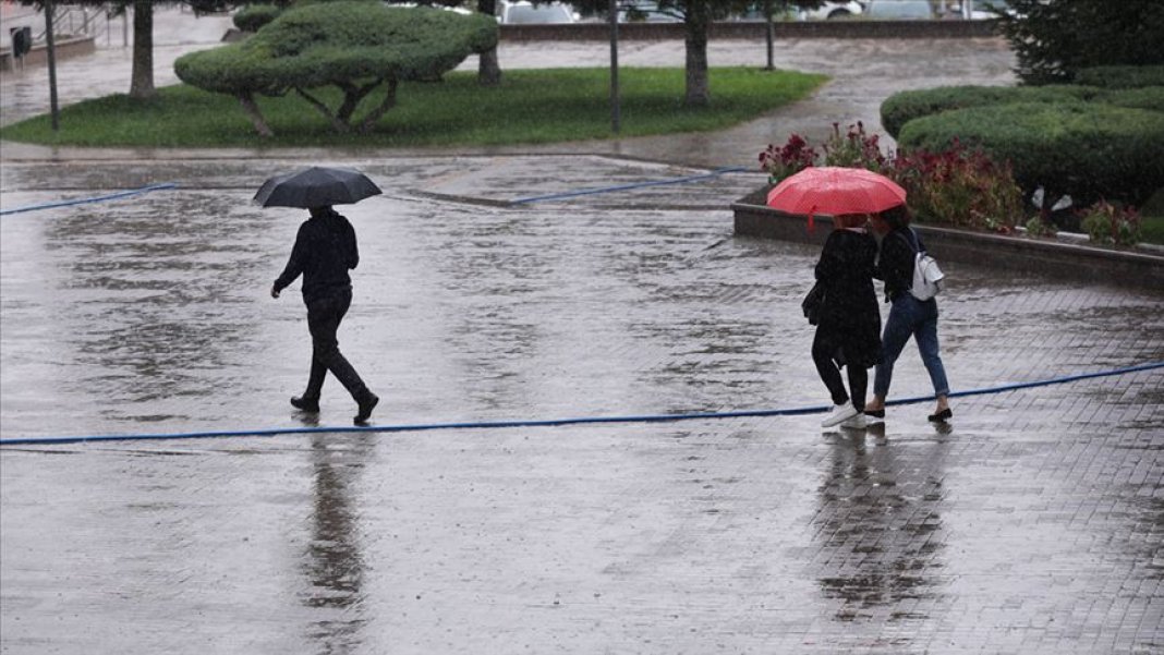 meteorolojiden-pes-pese-uyarilar-firtina-ve-saganak-yolda-hangi-iller-risk-altinda-3.jpg
