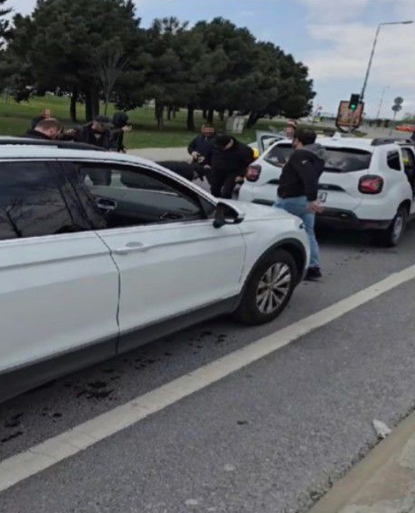 aa-20250510-37902408-37902398-mitten-sahte-baz-istasyonu-kuran-siber-casusluk-agina-operasyon