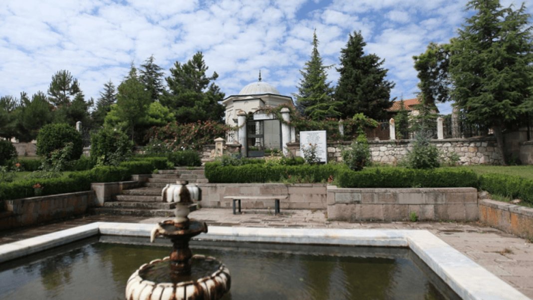 turk-dunyasindan-hayme-anaya-vefa-anneler-gununde-duygulandiran-ziyaret-1.jpg