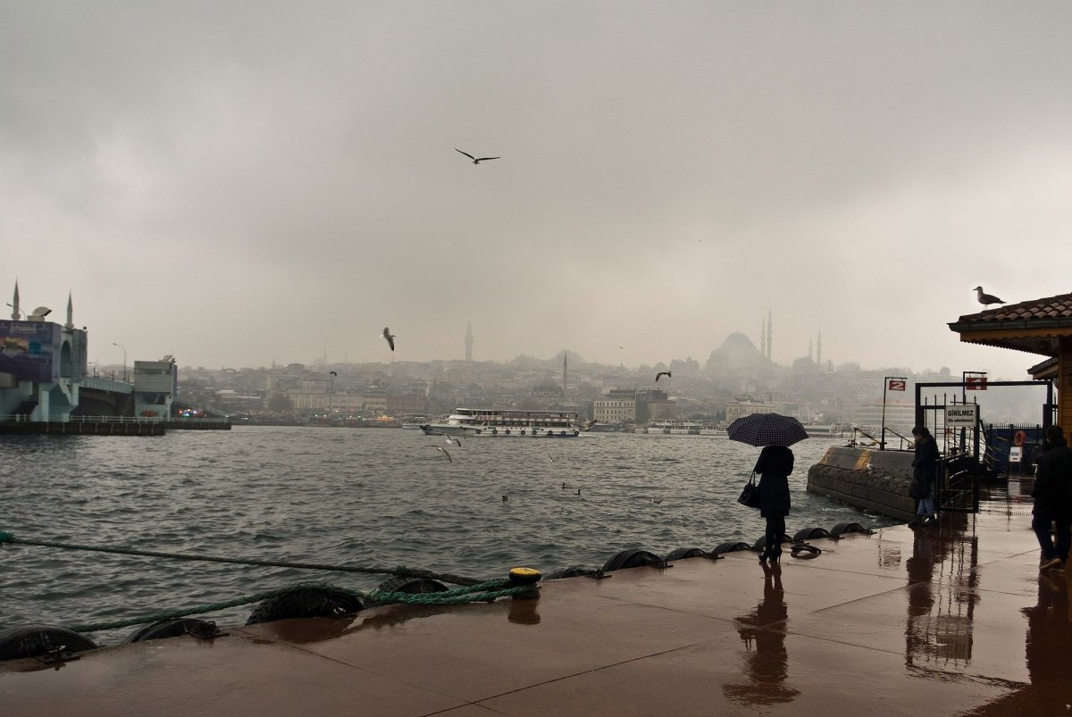 akom-istanbul-saganak-yagisin-etkisi-altina-giriyor.jpg