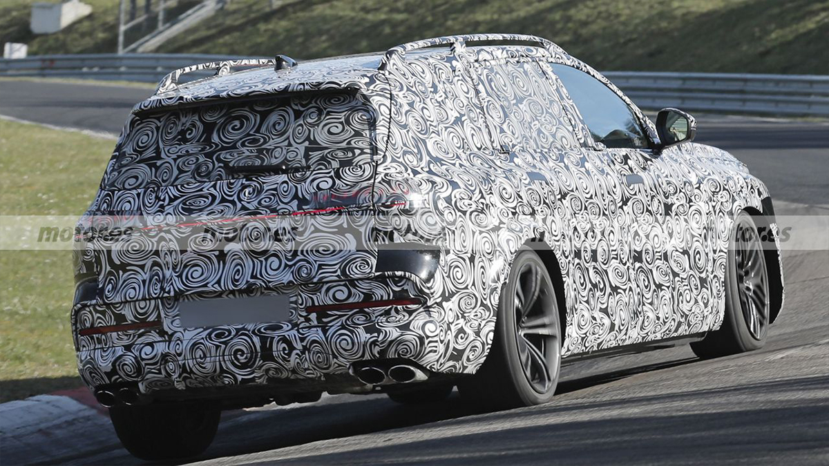 audi-sq9-arka.jpg