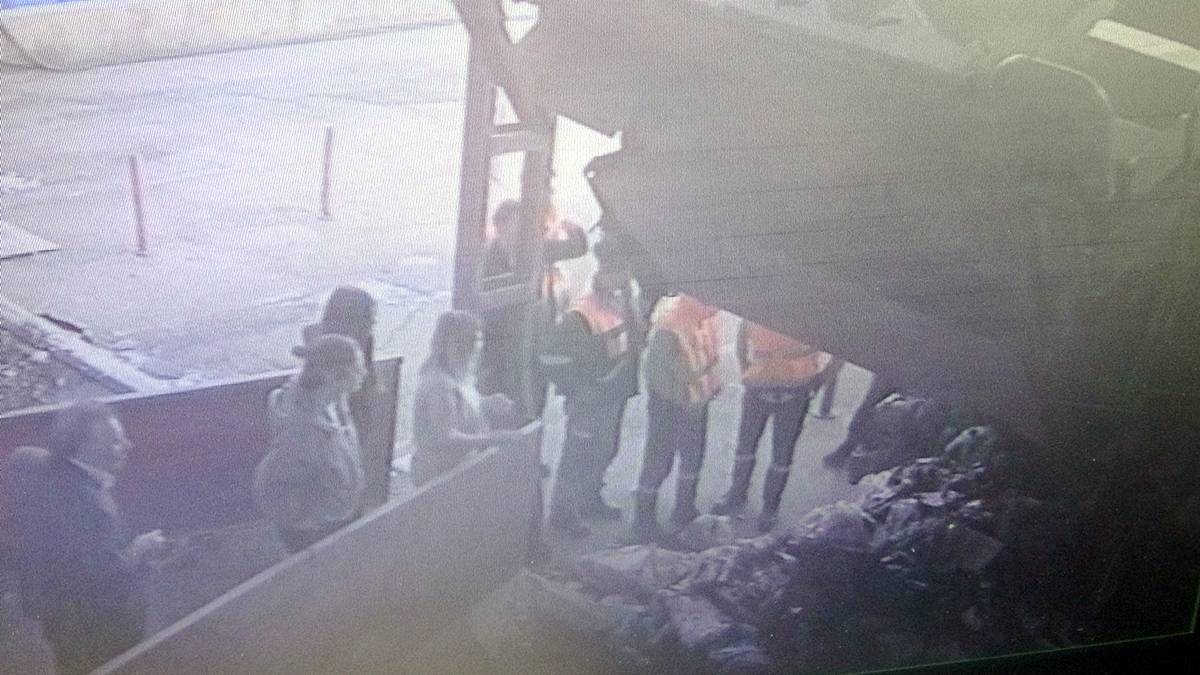 degerli-esyayi-cope-atarsak-ne-olur-cop-atik-merkezine-nasil-girilir-7.jpg