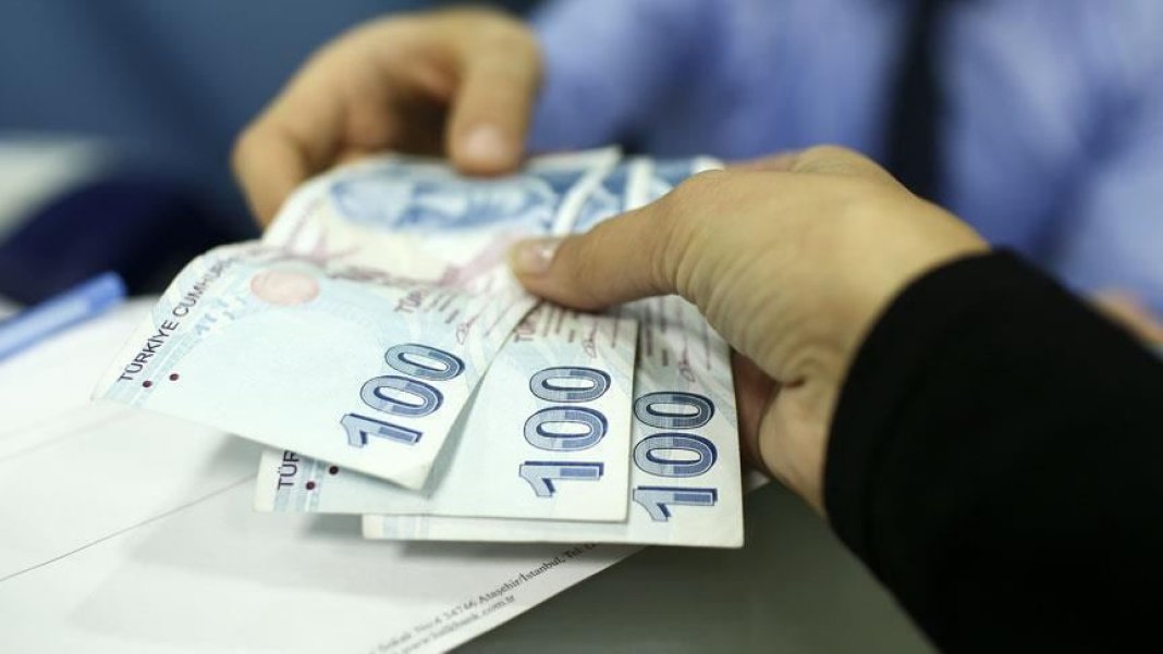emekli-ikramiye-bekliyor-uzman-isim-uyariyor-surpriz-olabilir-1.jpg