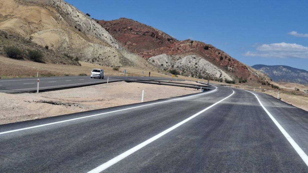 ankarali-suruculer-dikkat-turkiyenin-ilk-melodili-yolu-acildi-suruculer-saskin-guvenlik-zirvede-1.jpg