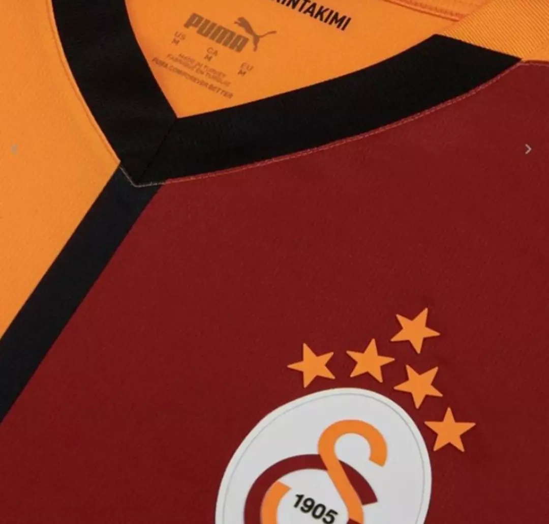 galatasarayin-5-yildizli-yeni-armasi-gorucuye-cikti-iste-o-tarihi-logo.jpeg