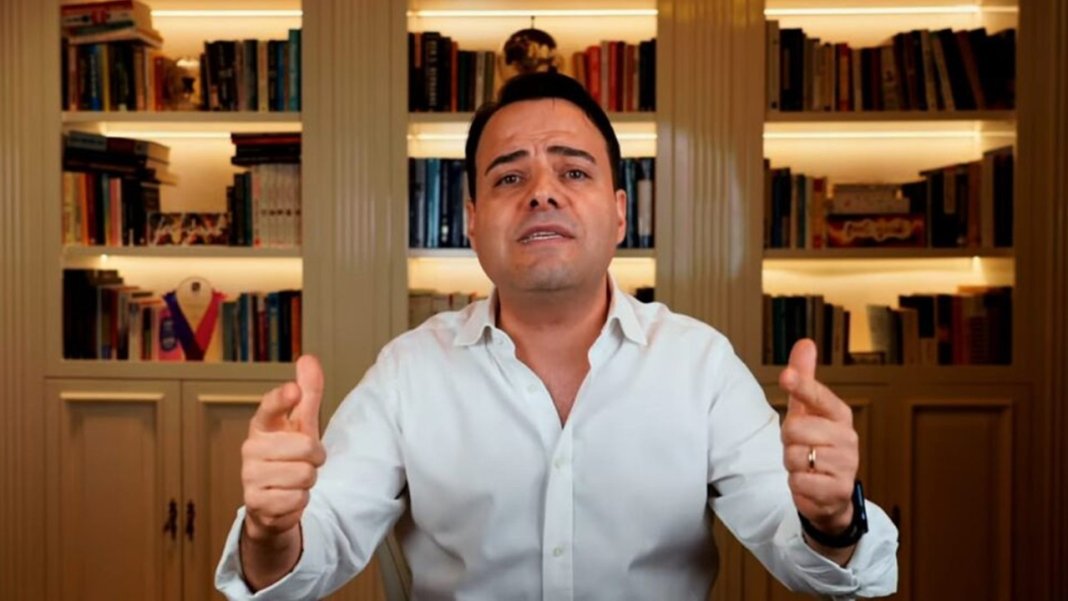 ozgur-demirtastan-carpici-yapay-zeka-uyarisi-akademisyenlik-ve-muhendislik-sona-eriyor-2.jpg