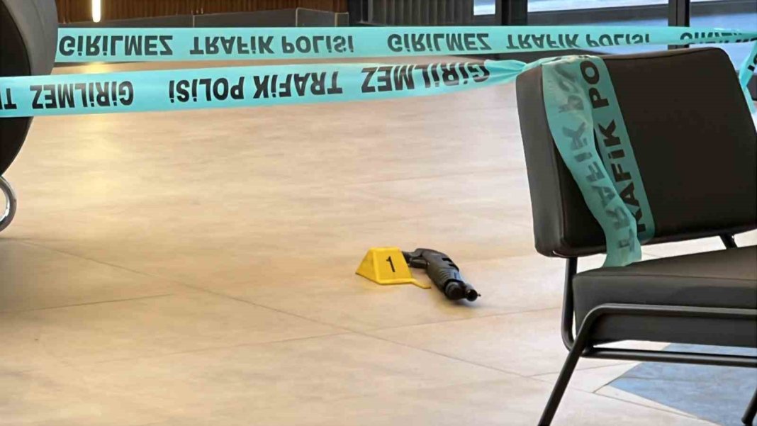 hastanede-vahset-eski-es-dehseti-tibbi-sekreter-eser-karaca-pompali-tufekle-olduruldu-3.jpg