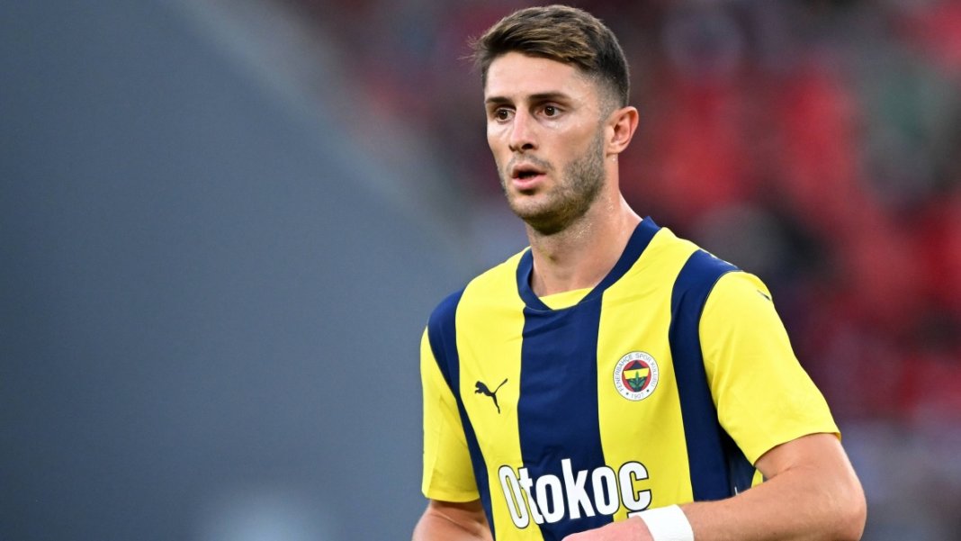 ismail-yuksek-fenerbahce-2024-2025-1727867117-150107.jpg