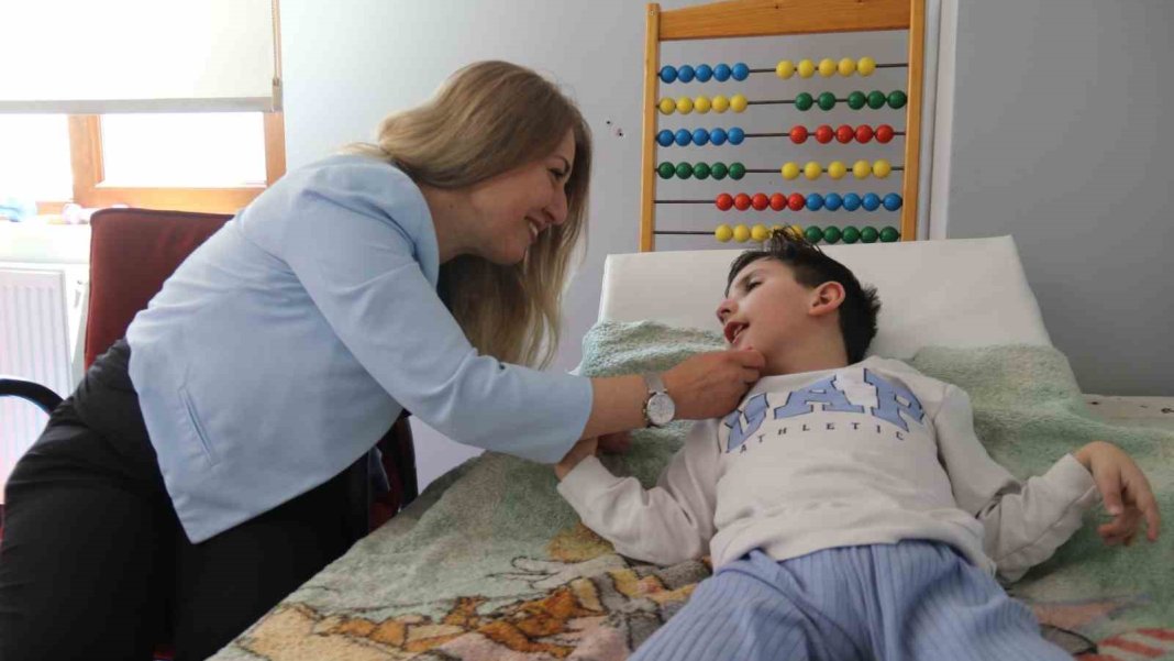 sivrisinek-isirdi-hayati-karardi-doktorlar-bile-saskin-nadir-gorulen-olay-gundemde-2.jpg