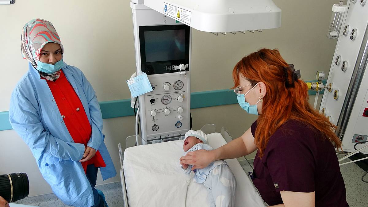 yeni-dogan-bebekte-tumor-olur-mu-bebekte-tumor-nasil-tedavi-edilir-6.jpg