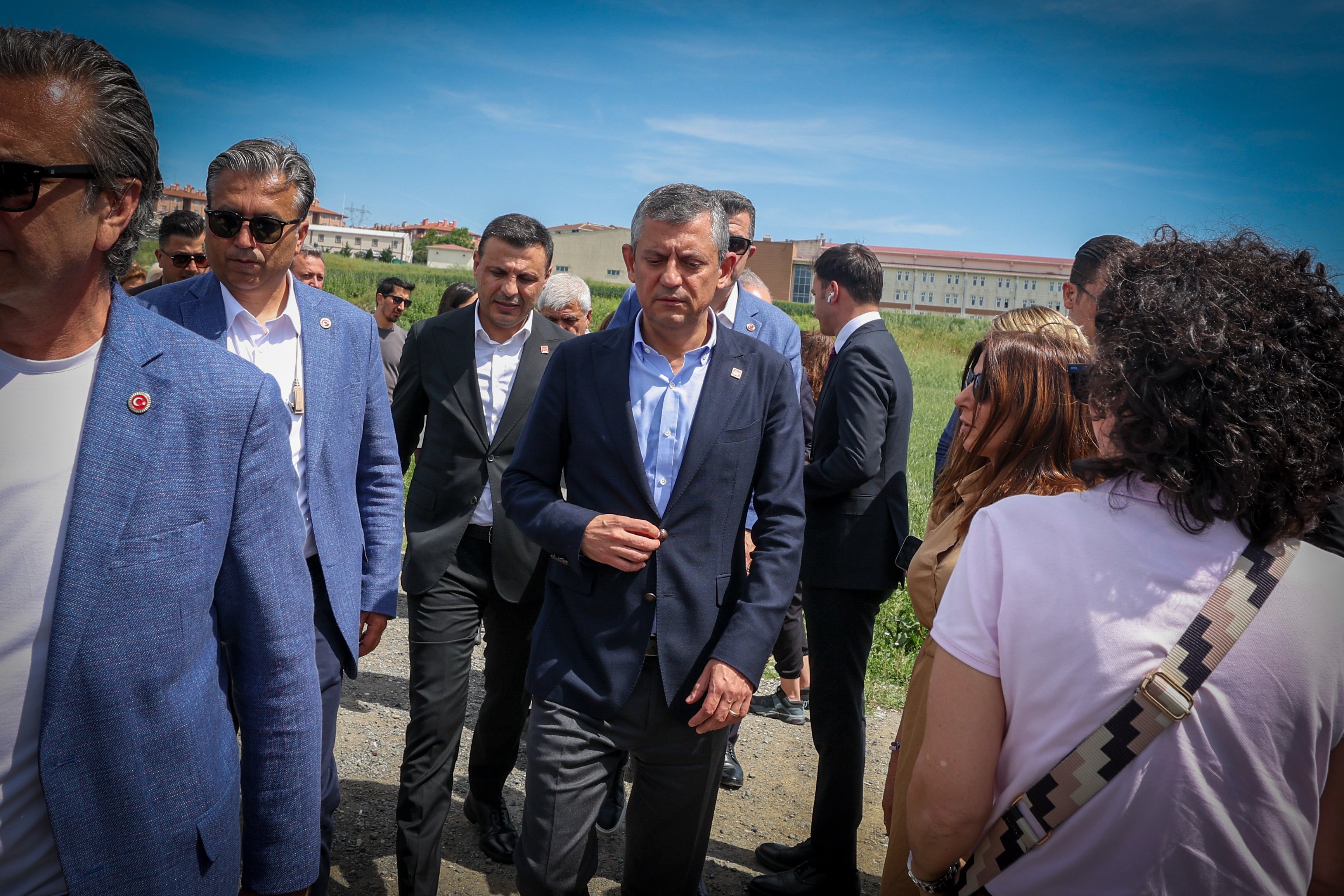 ozel.jpg