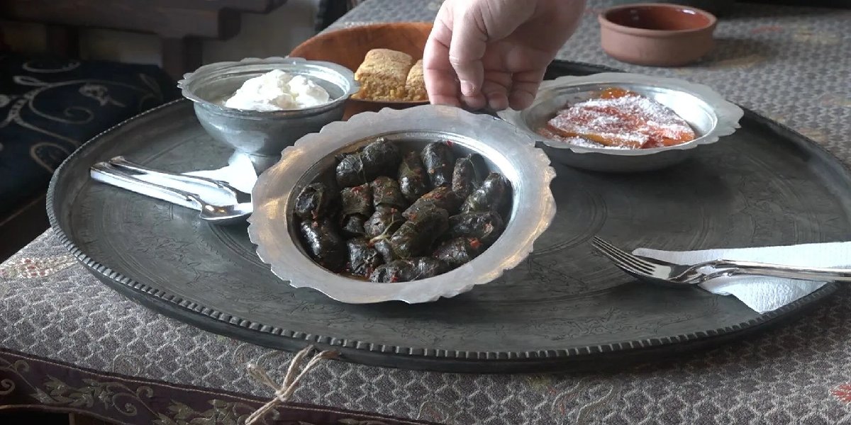 etli-karalahana-sarmasi-1