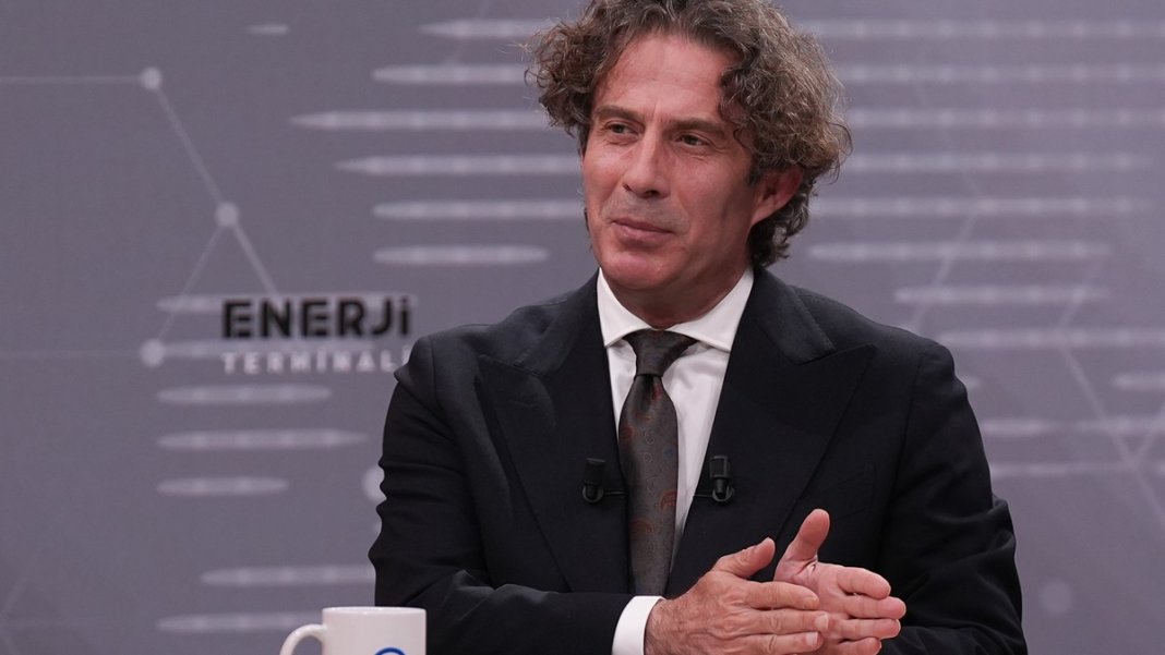 5-yil-sonra-arac-alacaklar-dikkat-elektrikli-arac-donemi-basliyor-talep-simdiden-zirvede-1200x800