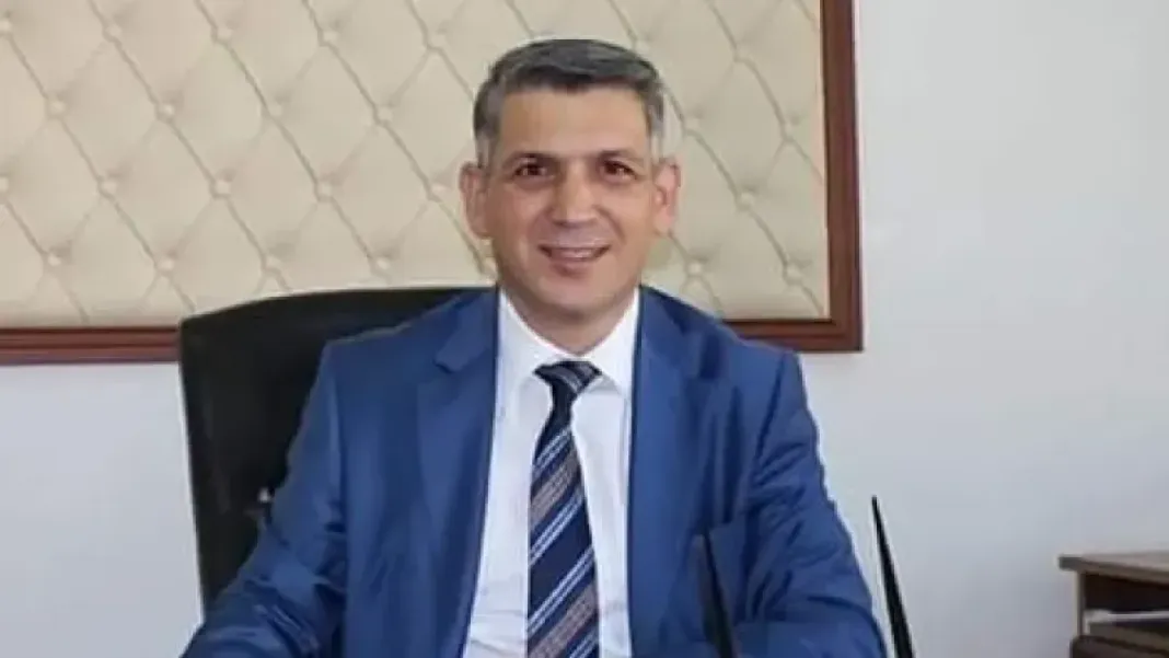 235897392-1722532208