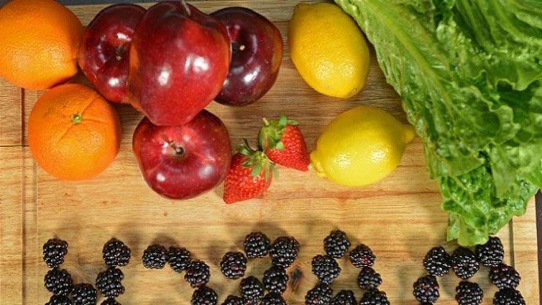 uzman-diyetisyenden-uyari-ekmeksiz-diyet-yapmayin-gunde-en-az-25-litre-su-icin-1-001