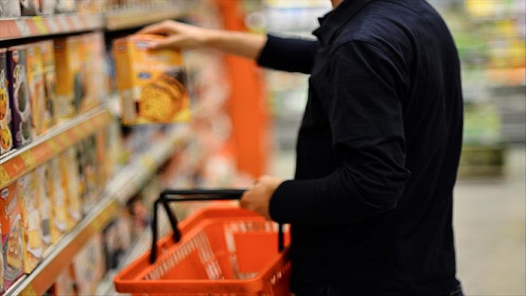 uzman-diyetisyenden-uyari-ekmeksiz-diyet-yapmayin-gunde-en-az-25-litre-su-icin-4