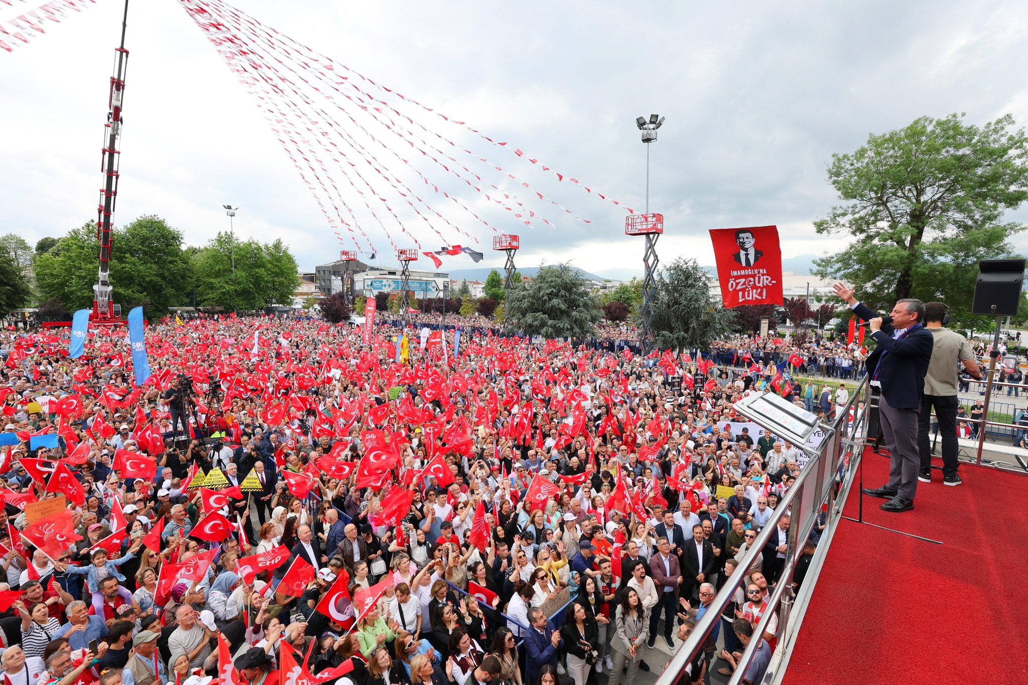 oguz-ozel2.jpg