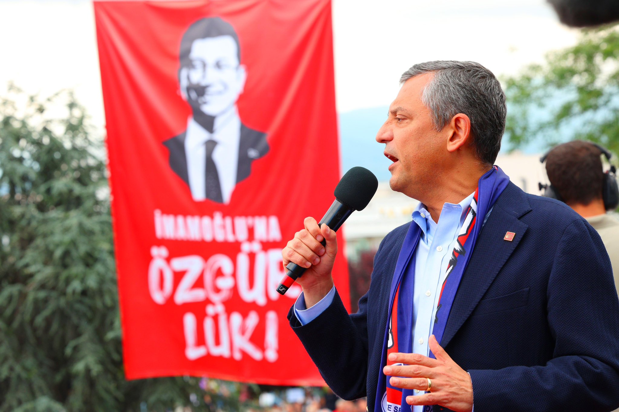 ozgur-ozel-1-001.jpg